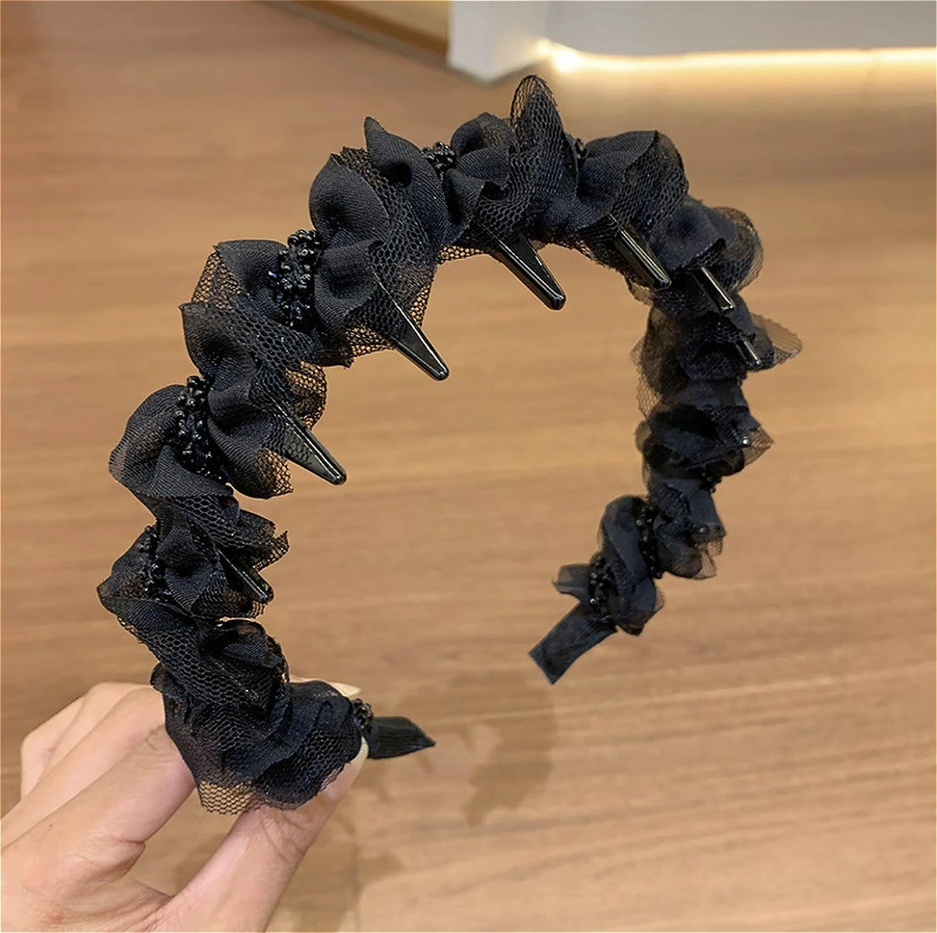 

Sweet Mesh Ruffle Headband with Pearl Accents, Elegant Non-Slip Grip Hair Band for Women Girls