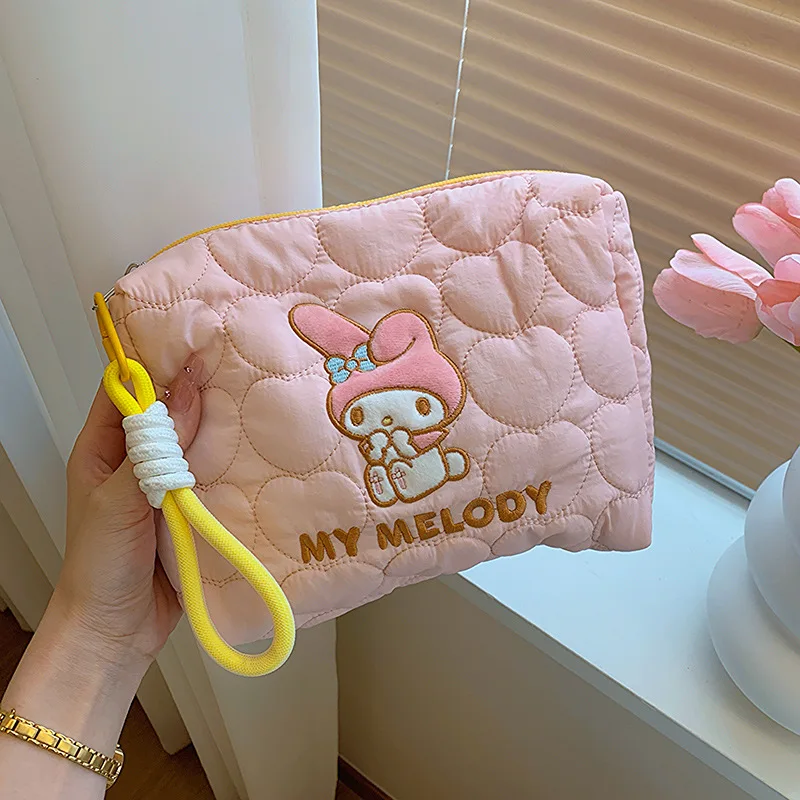 Sanrio-Bolsa de almacenamiento de Hello Kitty Kuromi Kitty para mujer, neceser de viaje, diseño bonito, estuche para lápices, bolsos de maquillaje