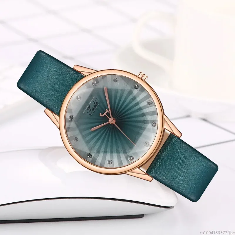 Creative Striped Quartz Watch Leather Watch With Diamond Strap Luxury Quartz Wristwatch Female Casual Ladies Watches Reloj