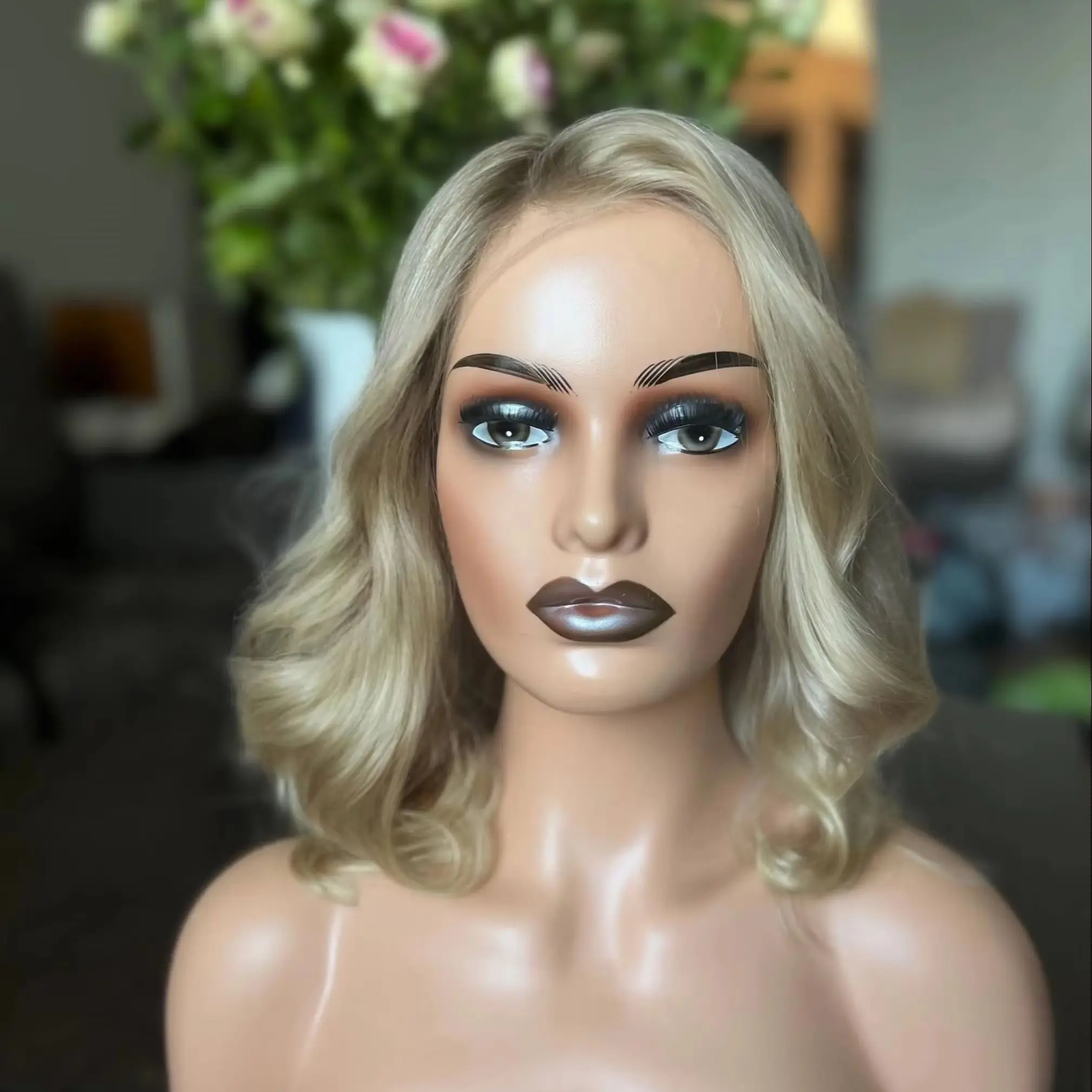 Ombre Ash Blonde Highlight Synthetic Wig 13x4 Lace Front Wig Short Wavy Bob Hair for Women Colored Lace Frontal Wig Free Part