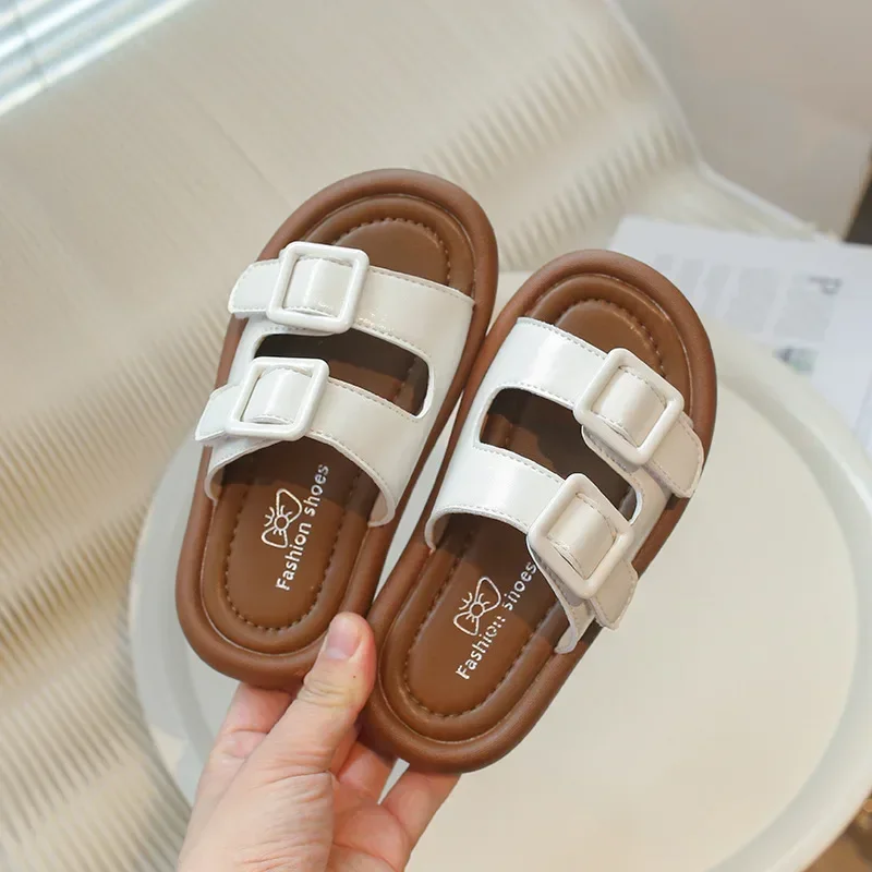 Sandali per bambini per ragazze 2024 estate nuova moda stile coreano morbido confortevole Casual Open-toe versatili scarpe da spiaggia fresche