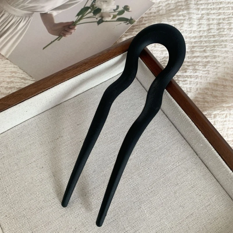 1/4pcs Simple Frosted U-Shaped Hairclip For Women Elegant Back Of The Head Hairpin Fashion Girl Twist Clip Hair Accessories view 4