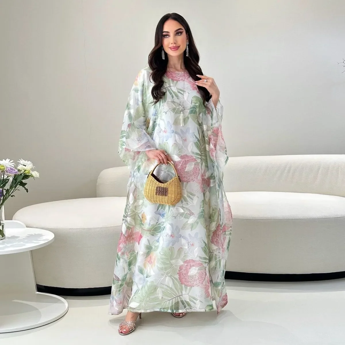 

Newest Muslim Elegant Print Dresses Dubai Batwing Sleeve O-Neck Fashion Abayas Moroccan Saudi Casual Loose Embroidery Women Robe