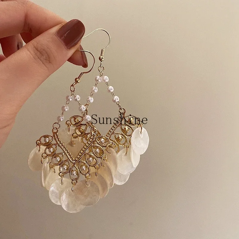 

Super fairy French retro shell fringed earrings