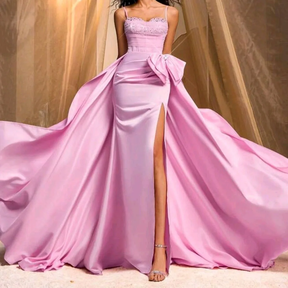 Maßgeschneiderte Meerjungfrau-Abendkleider, bodenlang, Spaghettiträger, ärmellos, Abendkleid, modisches Partykleid mit Kristallschleife und Pailletten