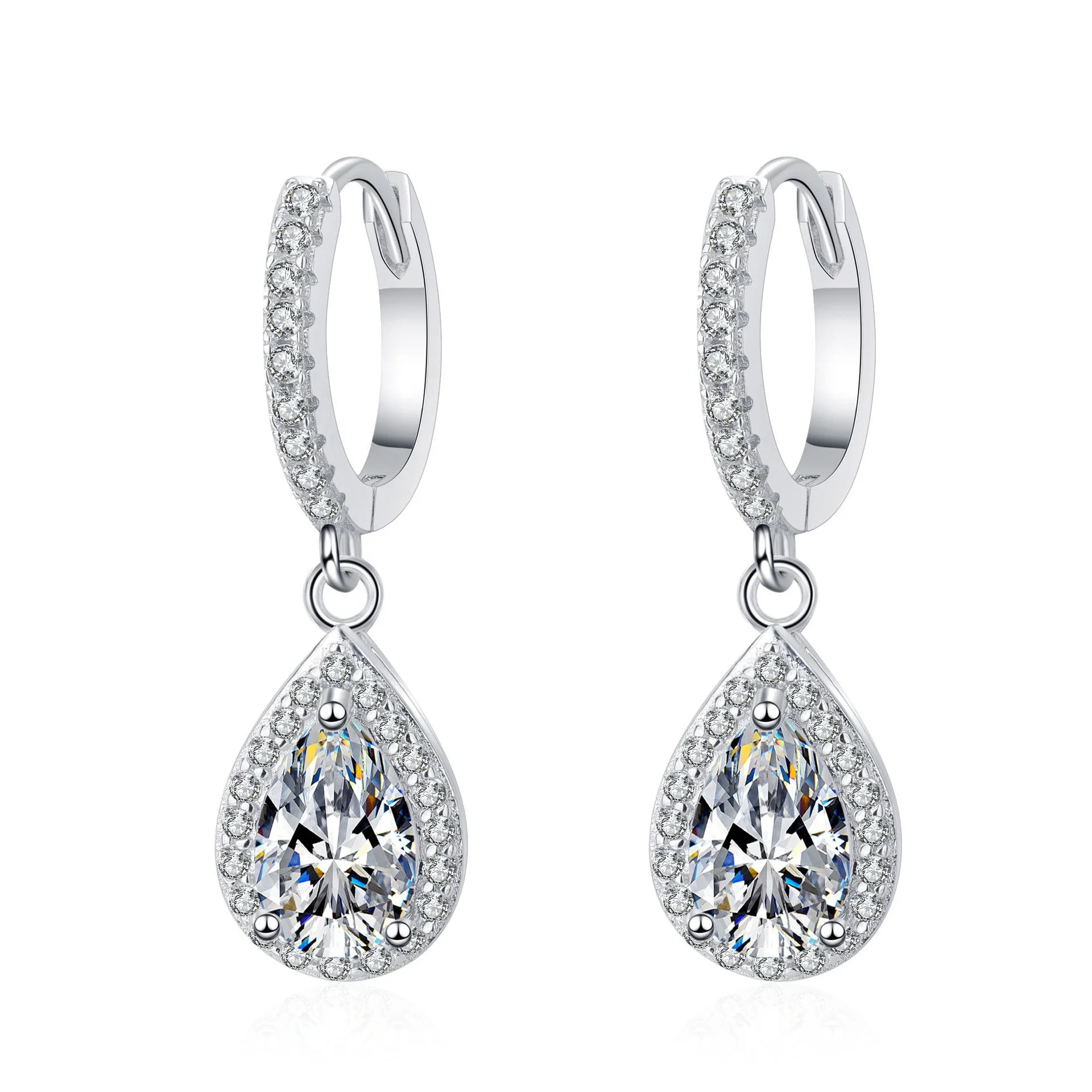 

Fine Jewelry 18K Gold Pear Charms Earrings 1ct 2ct VVS EF Moissanite Earrings For Girl