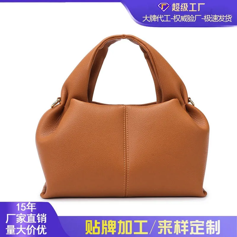 

2026 New Soft Leather Cloud Bag Women Fashion Minimalist Shoulder Bag High Sense Large Capacity Commuter Tote Handbag
