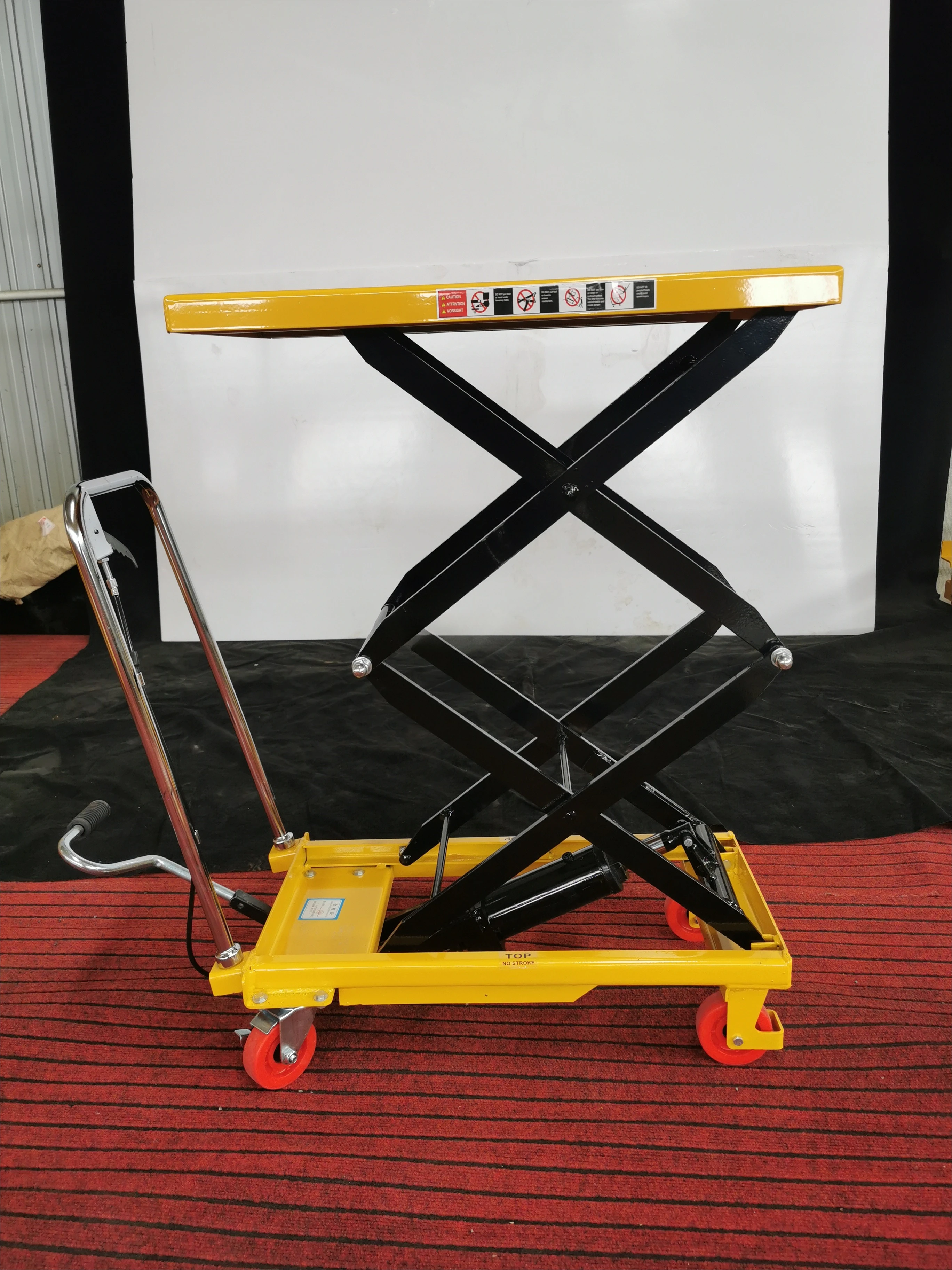 170 cm height 1/1.5 t load, manual scissor lift trolley with foot pump
