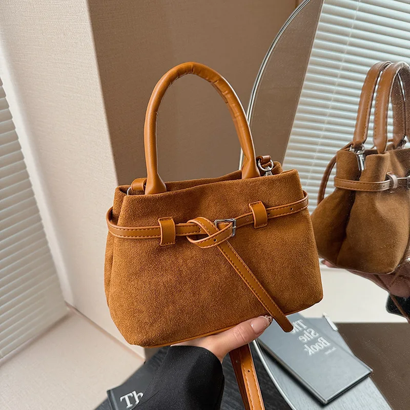 

Квадратная нишевая сумка 2025 года, элегантная женская сумка с верхней ручкой, офисная сумка через плечо, минималистичная сумка «день-ночь»