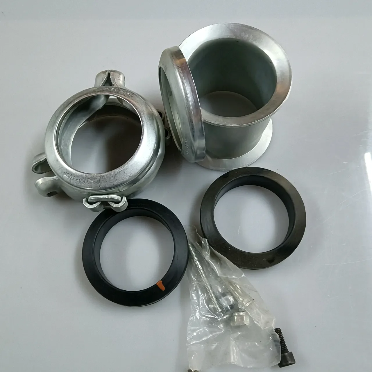 

Manufacturer 64EB802 Flexible Coupling Joint Industrial Screw Air Spare Parts