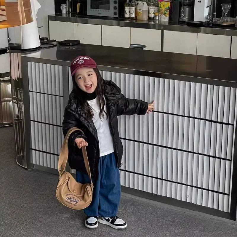 2025年子供冬新作ダウンジャケット ブラックゴールドダウンジャケット 男の子 女の子 中高学年 厚手ショートジャケット