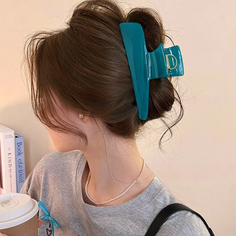 Simple Temperament Grab Clip Women's Hair Volume Is High 2025 New Large High-End Shark Clip Hair Clip of the Head Hair Accessory