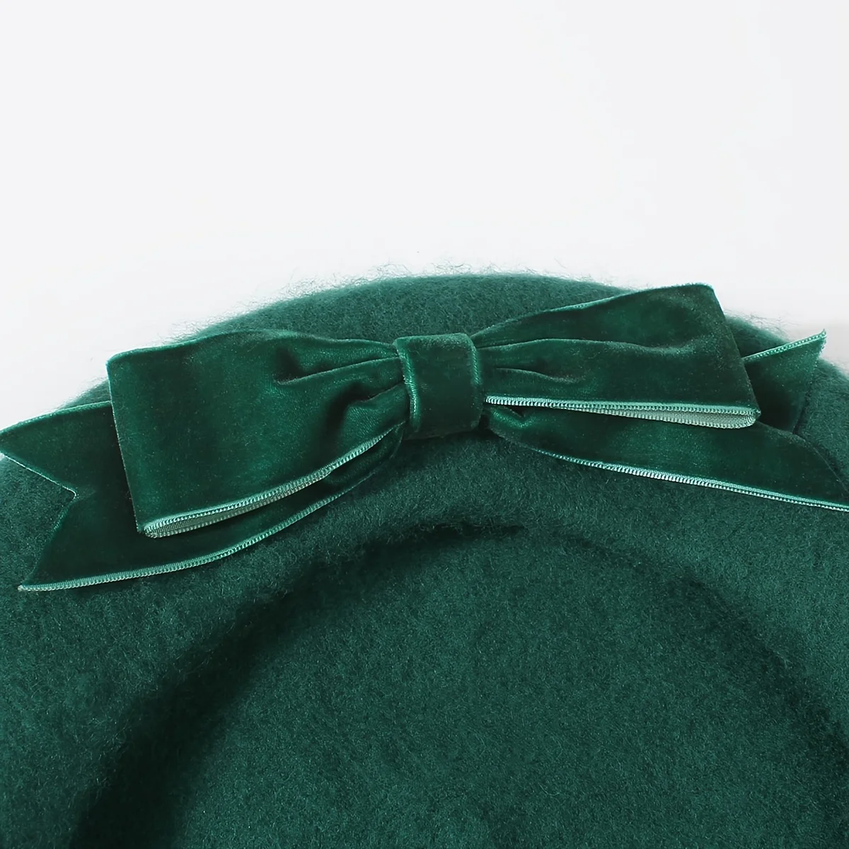 Elegante dunkelgrüne Baskenmütze aus Wolle mit großer Schleife, Vintage-inspirierte Malermütze für Damen, perfekt für Partys, trendige Outfits – Detail 3