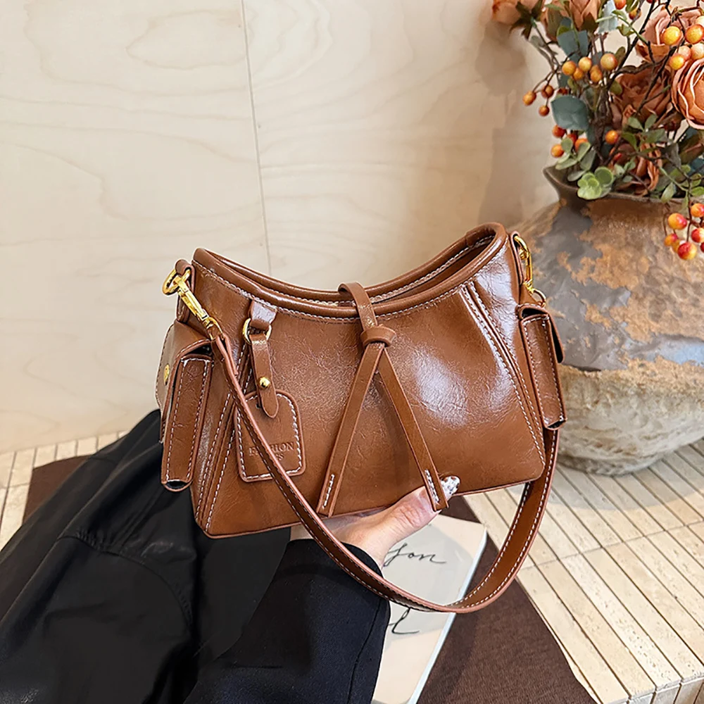 

Женская весенняя новая сумка на одно плечо 2026, легкая роскошная глянцевая сумка через плечо из искусственной кожи на молнии, универсальные универсальные сумки для подмышек