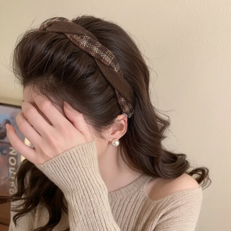 

1pc Maillard Style Slim Headband High Crown Volume Lifting Hair Hoop for Women Face Slimming Versatile Daily Wear Face Wash