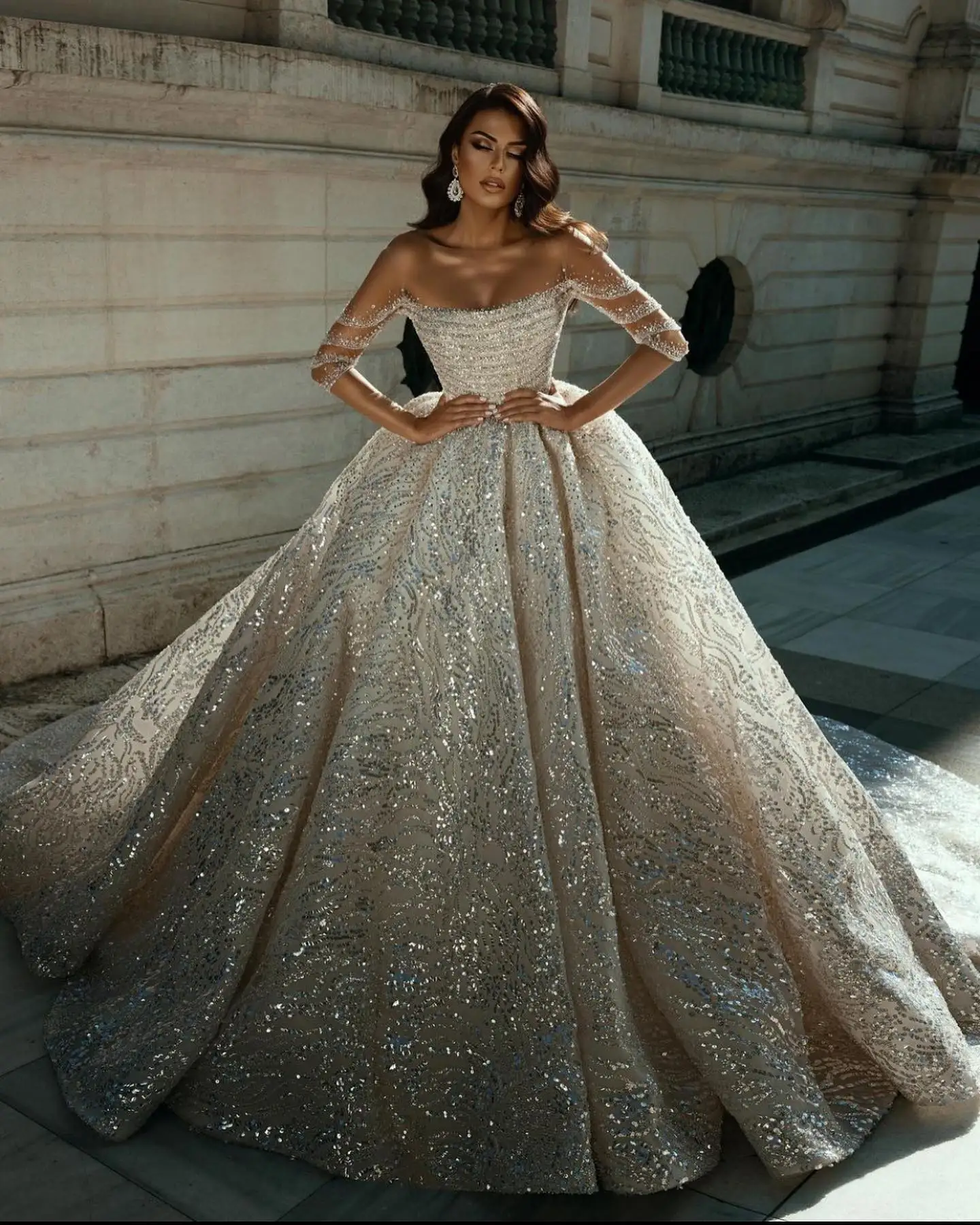 Robe de Mariée en Dentelle à Paillettes sur Mesure, Tenue Élégante, Col Transparent, Boule, Quelle que soit la Tension Icide, Perles