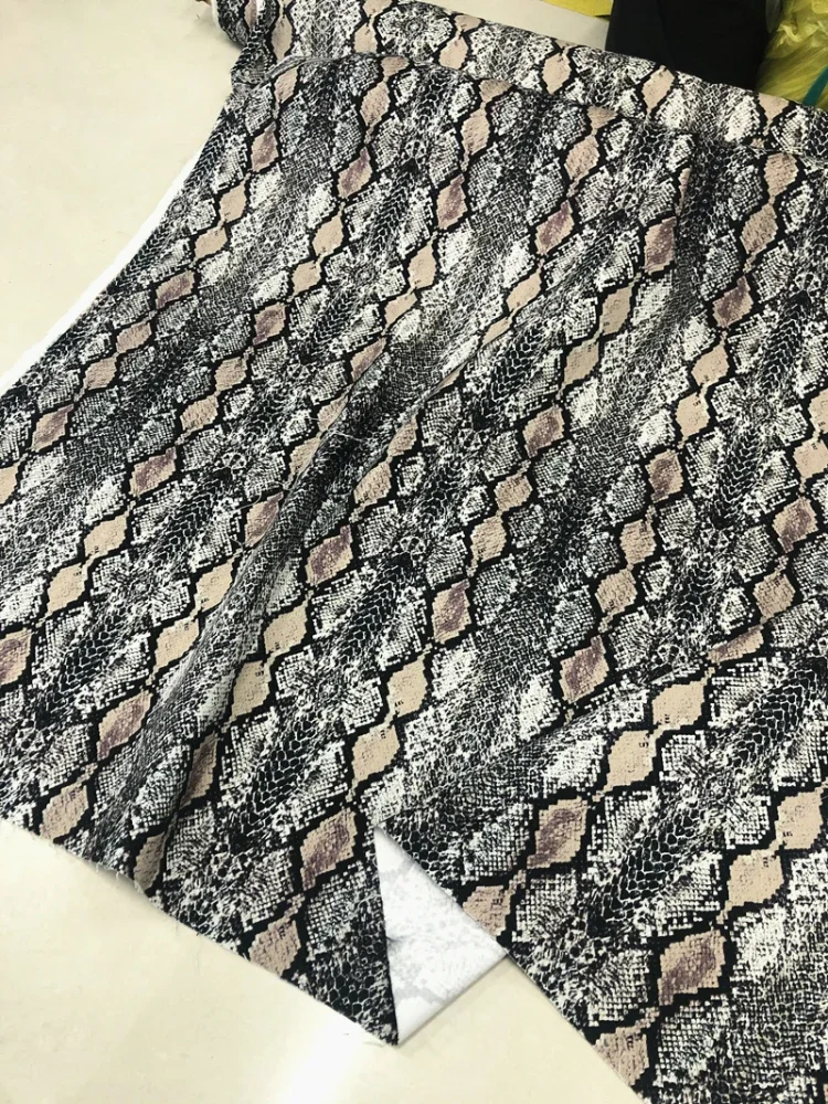 

Джинсовая ткань с принтом, пальто, брюки, дизайнерская одежда своими руками, оптовая продажа, ткань «сделай сам», шитье одежды на метр, хлопковый материал