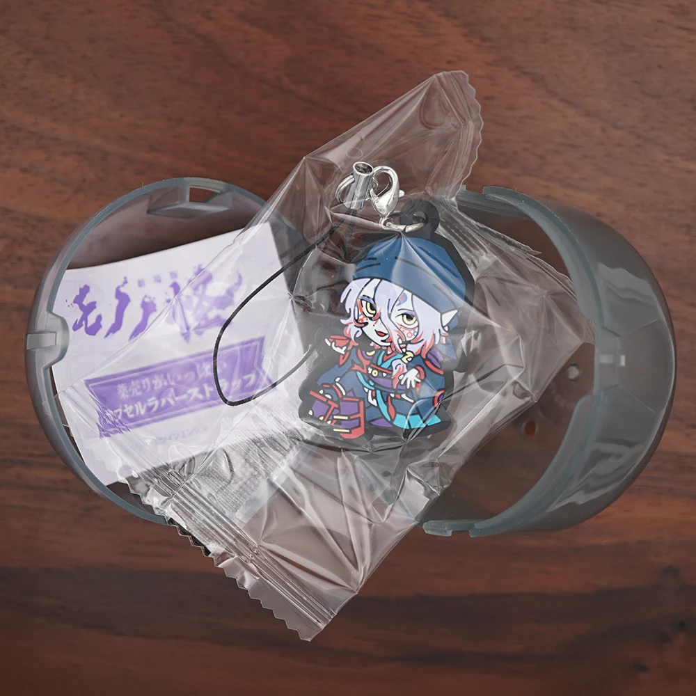 もののけアニメ薬売りクスリウリオリジナルラバーキーホルダー装飾おもちゃ