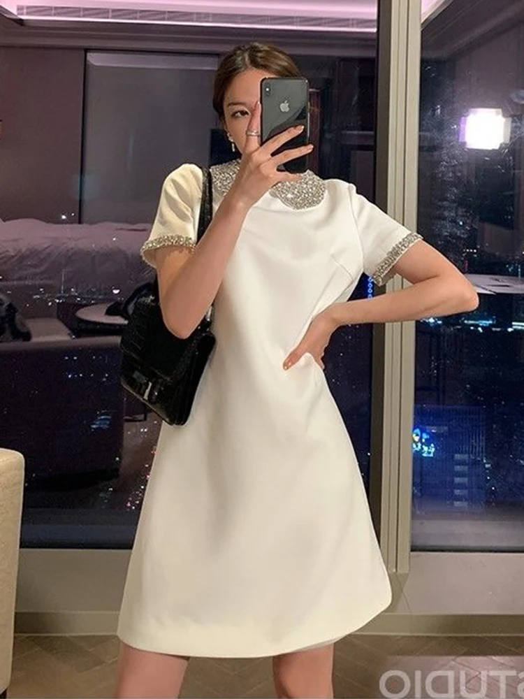 فستان قميص بأكمام قصيرة مطرز بالألماس المتلألئ الأنيق لصيف 2025، فساتين تي شيرت أنيقة للمكتب للسيدات