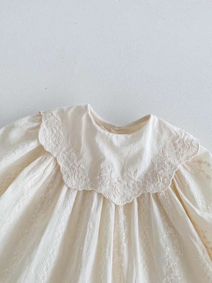 Autumn girl 9 months -6 years old Korean version flower embroidery dress for baby girls, big collar long sleeved princess dress