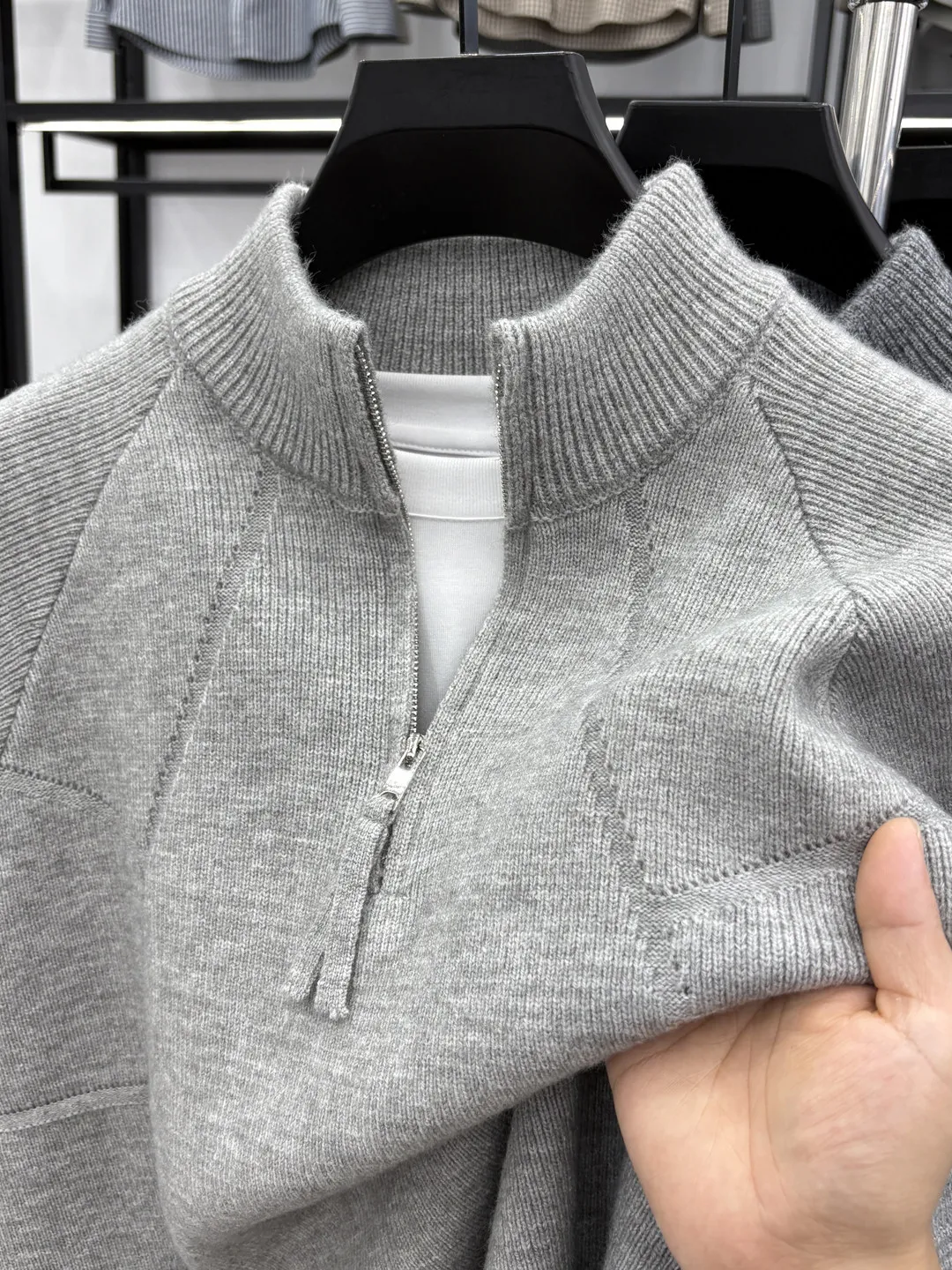 

Повседневный утепленный свободный мужской вязаный свитер на молнии из полиэстера с длинными рукавами для зимы и активного отдыха