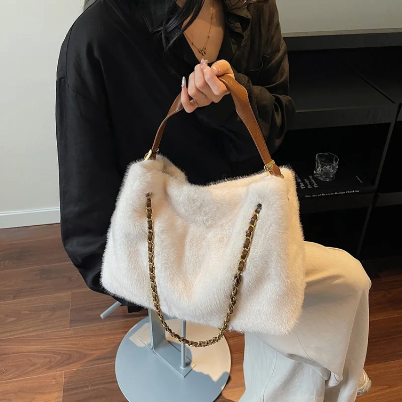 

Elegant Leather Women's Shoulder Bag High-End Luxury Brand Fashionable Classic Paris Designer Daily Vintage Commuter Bag​