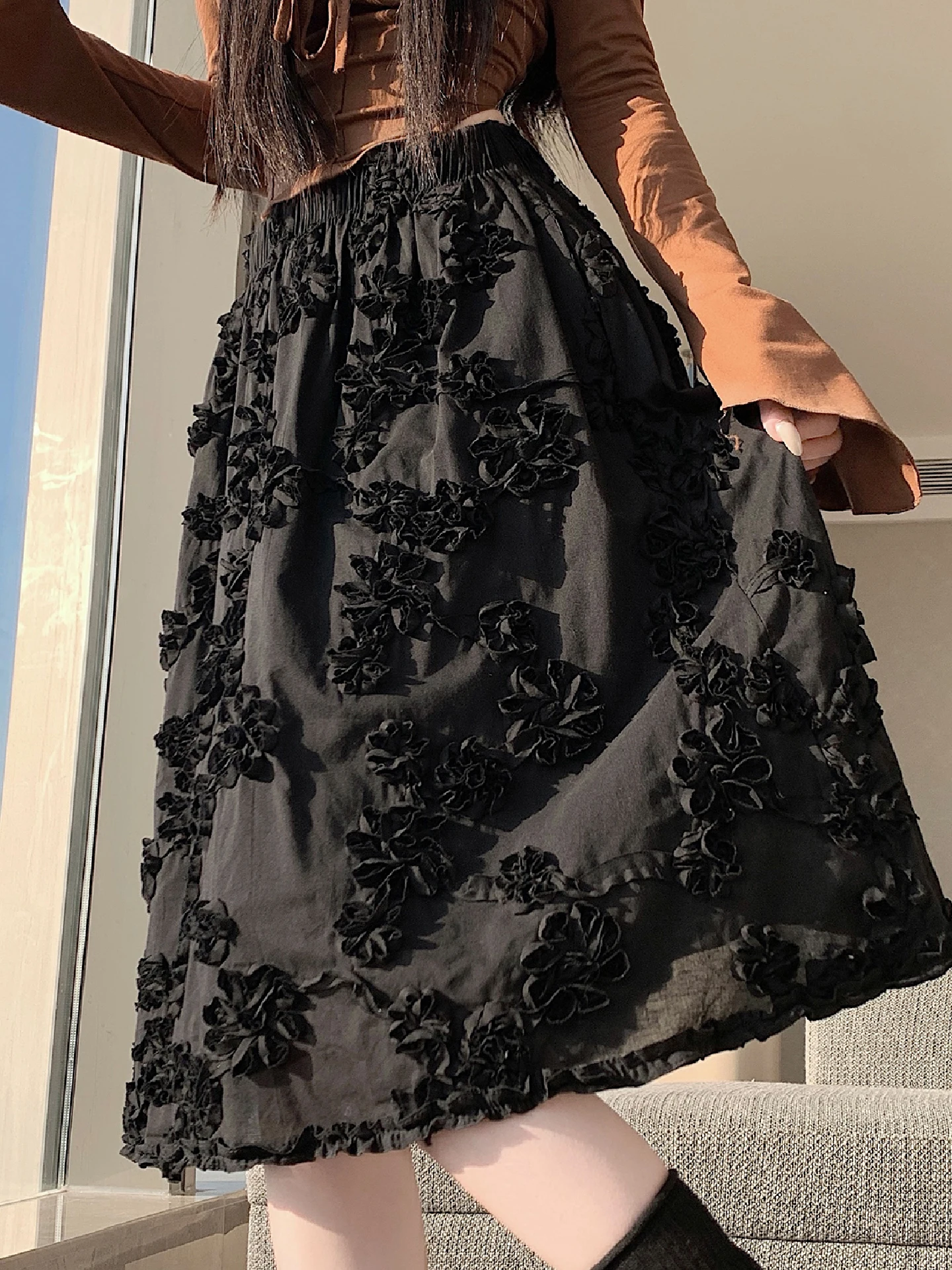 

Женская юбка А-силуэта Ele 3D Floral с цветочным узором, весна-лето, на подкладке, с эластичной высокой талией, черная, в корейском стиле