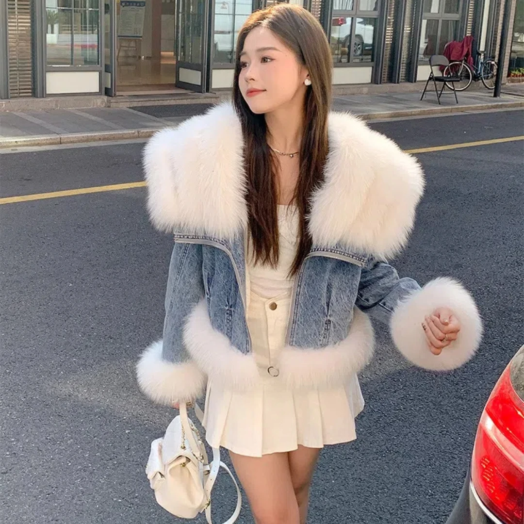 

Hot sales New Fashion Denim Coat Fox Fur Large Fur Collar Women Warm Winter Short Jacket Goose Down Lined High-End Jacket