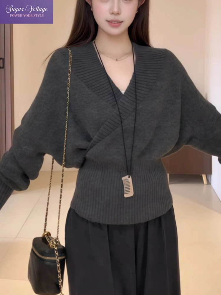 

Корейский модный шикарный серый вязаный свитер с v-образным вырезом, женский осенне-зимний свободный крой на талии, мягкий минималистичный пуловер, топы