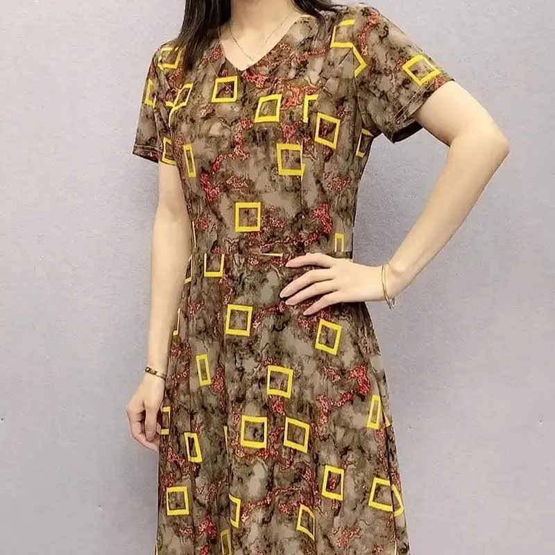 Summer Loose Vintage Geometric Printed Dresses V-Neck Elegant A-Line Fashion Short Sleeve Women\'s Clothing Commute Midi Dress