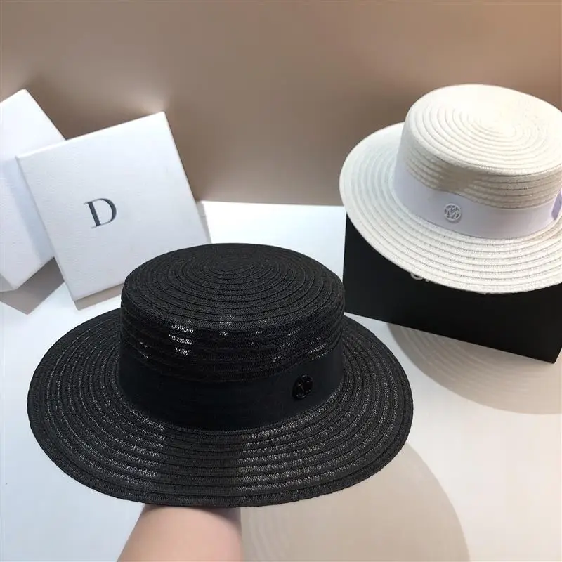 Ladies Summer Straw Hat Fashion Ins Versatile Black White Flat Top Boater Sunshade Flat Luxury Designer Hat