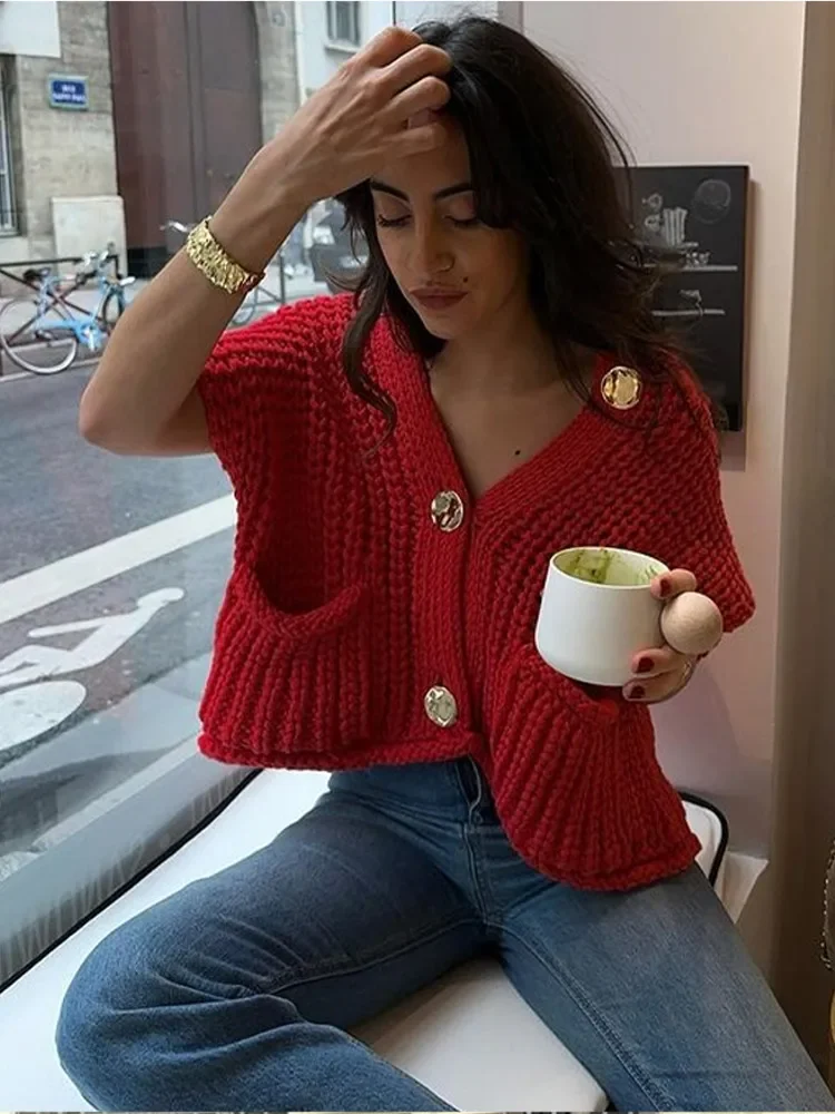 Fashion Red O-neck Knitted Vest Women 2024 Spring Summer Sleeveless Single Breasted Pockets Vests Female High Street Chic Tops