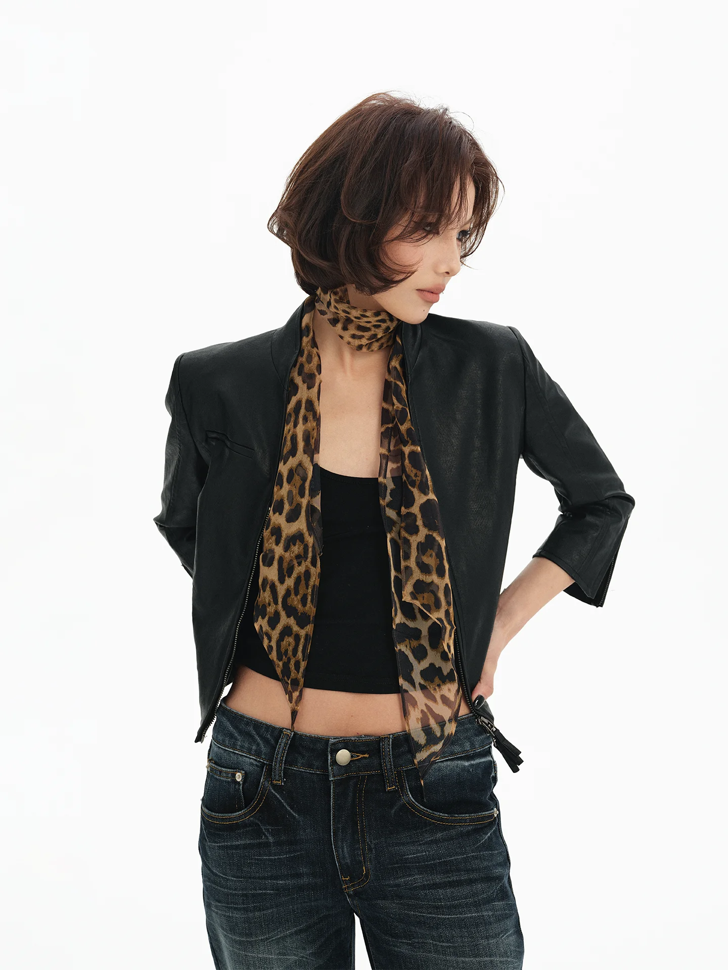 

Ретро-куртка из кожи в стиле миллениум с V-образным вырезом и воротником-стойкой, женская тонкая верхняя одежда от китайского бренда Iteatoffice