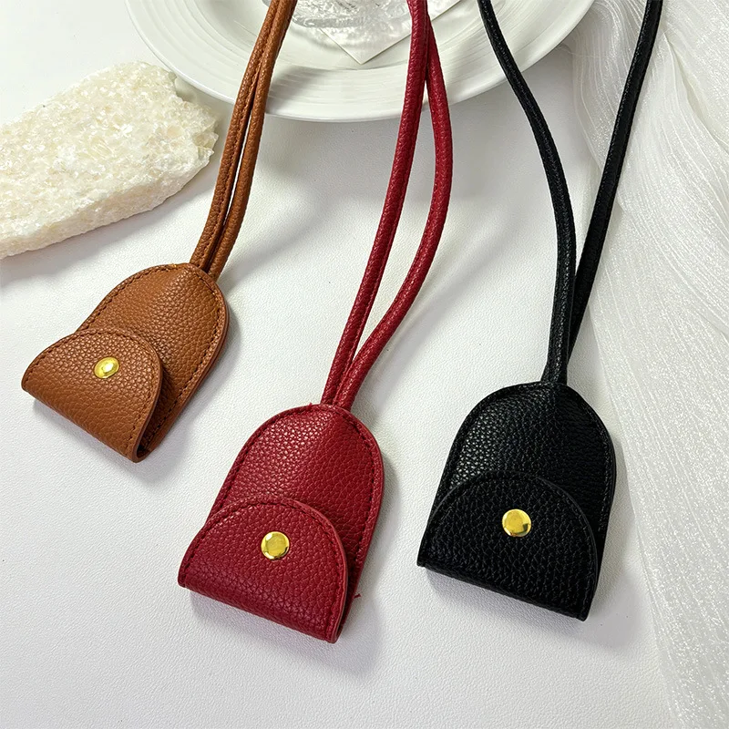 2025 Korean trend new keybag necklace pull-out mini compact and simple neck hanging car keybag for women men T-shirt necklace