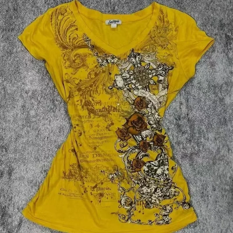 

American Punk Hottie T-shirt Retro Subculture Gothic V-neck Tshirts Fashion Harajuku Aesthetic Printed Tees Women Chic Slim Tops