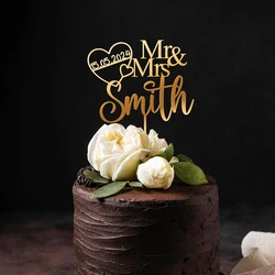 Custom Cake Topper for Wedding Decoration Engagement Party Supplies Mr & Mrs Wooden or Acrylic Cake Toppers with Name Date