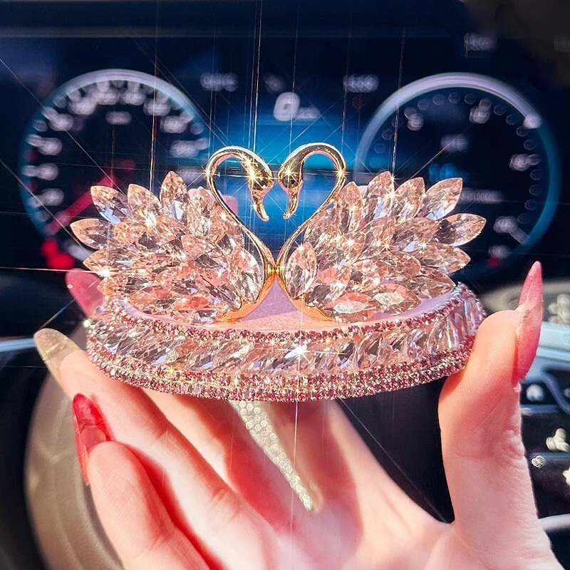 

Автомобильный держатель для телефона, навигационная центральная консоль, поддержка автомобильного орнамента, женский держатель для телефона с кристаллами и бриллиантами