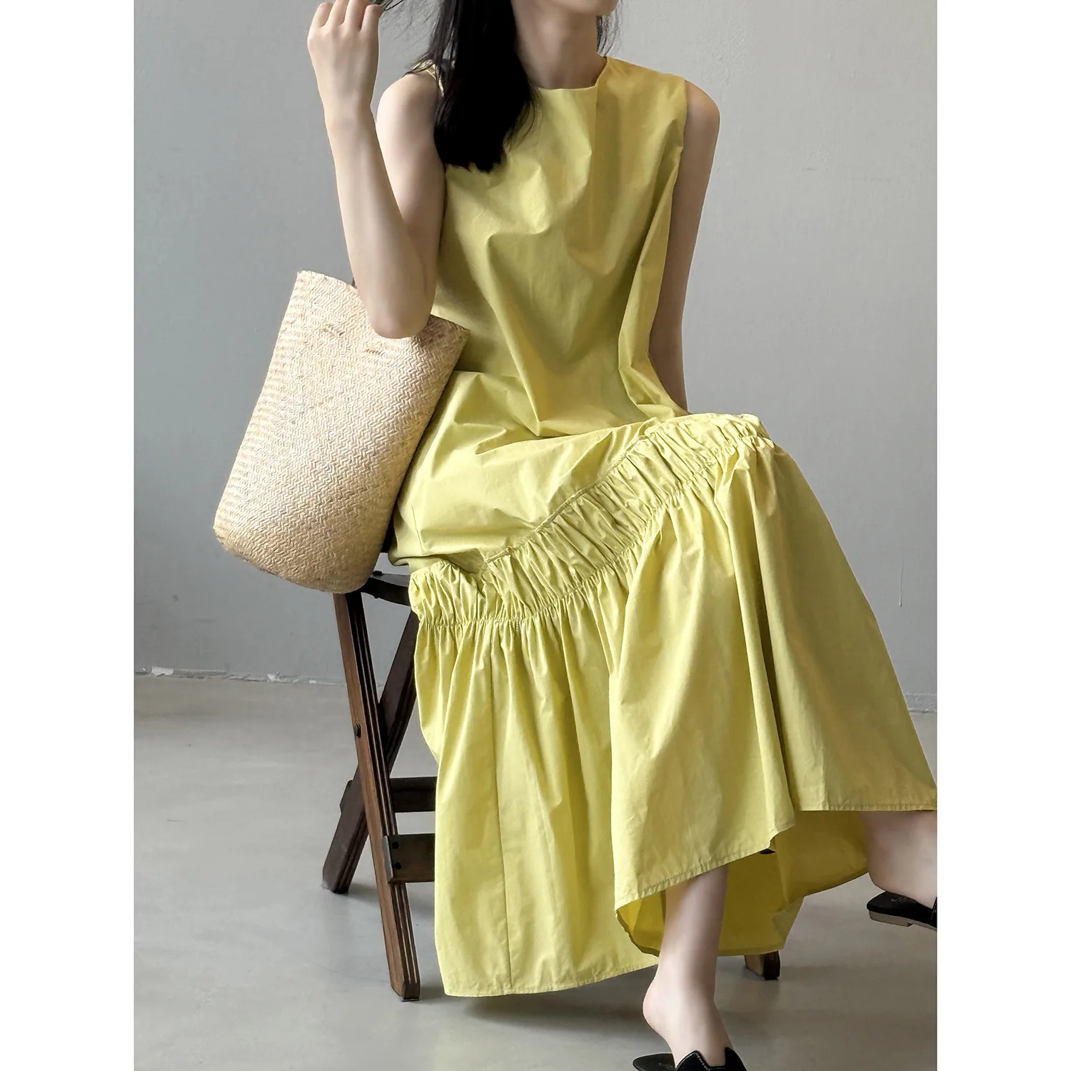 

French Flower Bud Sleeveless Vest Dress for Women in Summer, Loose and Large Swing, Hollowed Out Backless Long Skirt