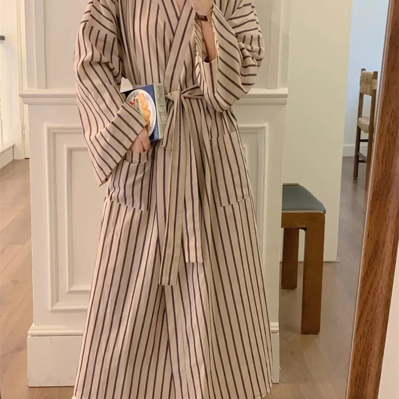 Women's Bathrobe: All-Season Long-Sleeve Striped Kimono-Style Robe – Loose-Fitting, Relaxed, Retro-Style Pajamas and Loungewear