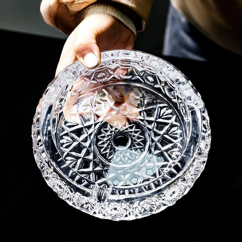 منفضة سجائر من الزجاج الكريستالي المنقوشة للرجال لتزيين غرفة المعيشة
