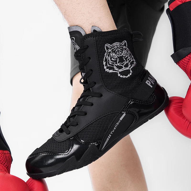 2025 uomini caldi stivali da wrestling comode scarpe da ginnastica da boxe per uomo antiscivolo uomo scarpa da combattimento scarpa da allenamento per palestra professionale uomo