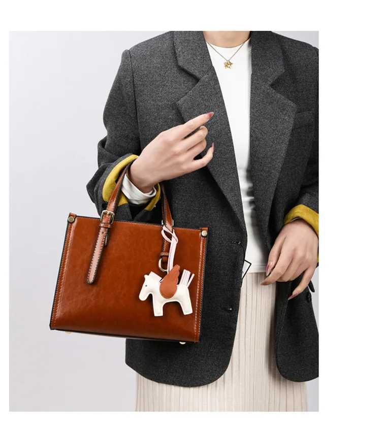 

Trendy 2025 Women's Tote Bag - European and American Style, Shopping - Friendly, 3 - Way Carry (Handheld/Shoulder/Crossbody)