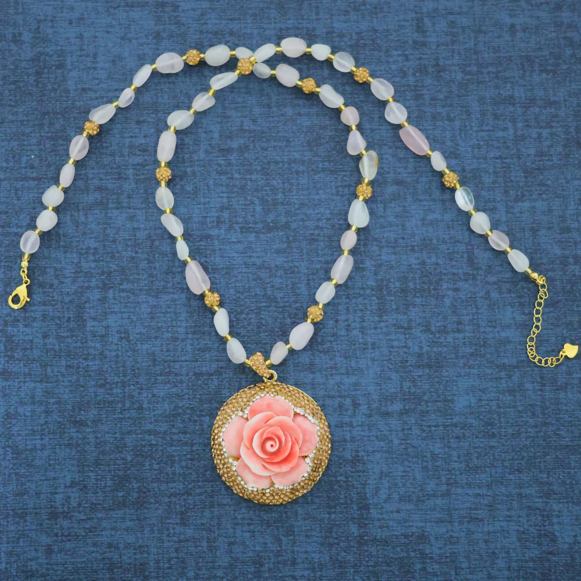 Live broadcast new shell pink pressed roses pink wind natural lapis lazuli necklace factory direct sales