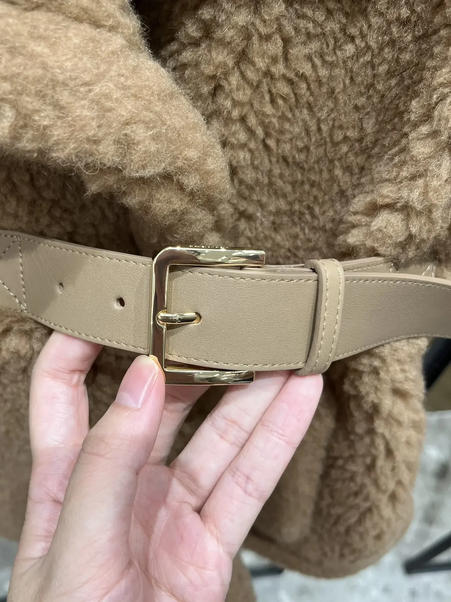 MAX-chal de oso de peluche para mujer, chaqueta de Camel, abrigo de lana de oveja, solapa corta, seda de Alpaca, chaqueta de moda de alta gama, Otoño e Invierno