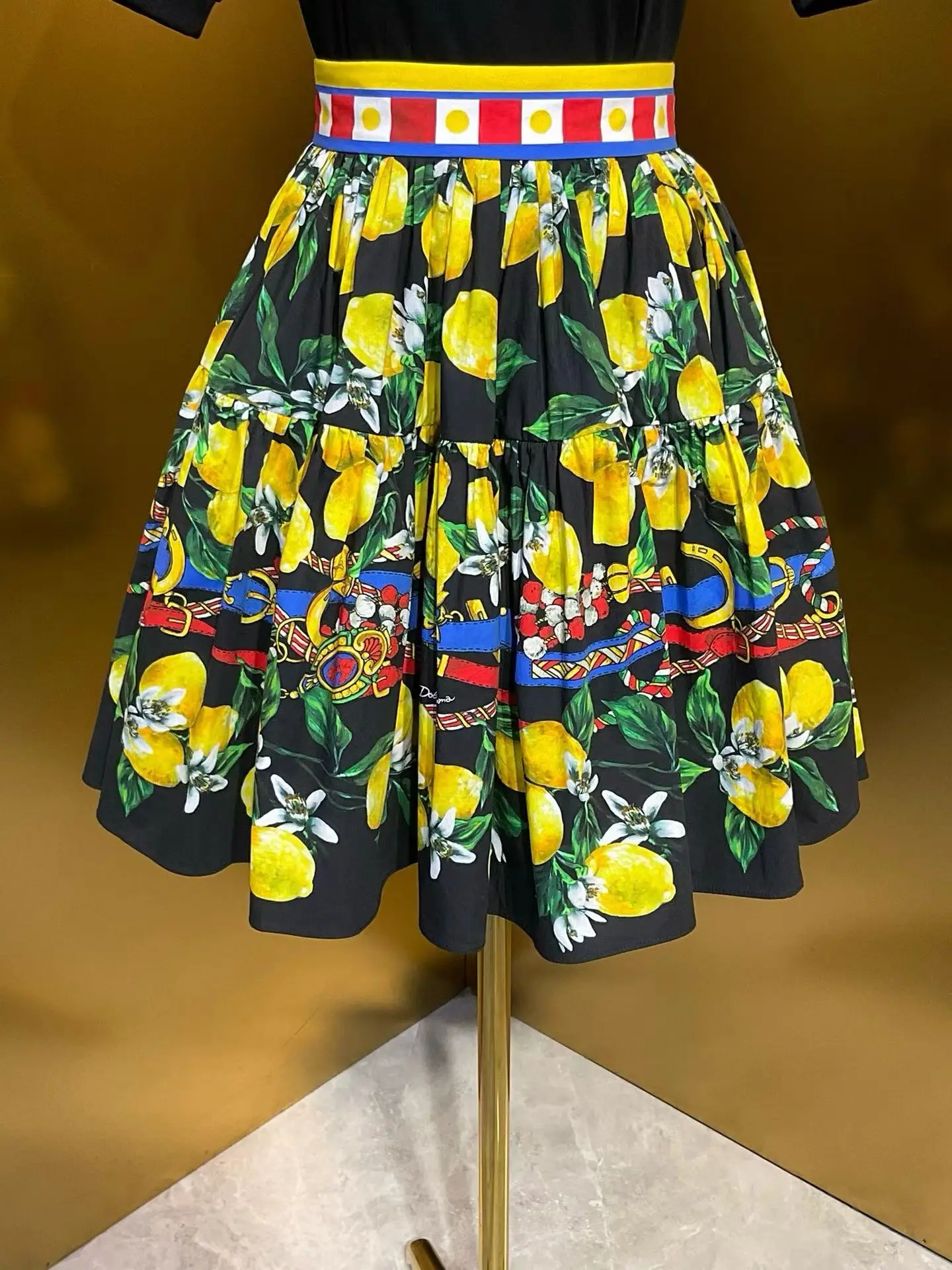 

High Quali Bla Bot Lemon Silk Cotton Skirt Faionable Full Skirt High Waist Cotton Material Printed Design Ci ...