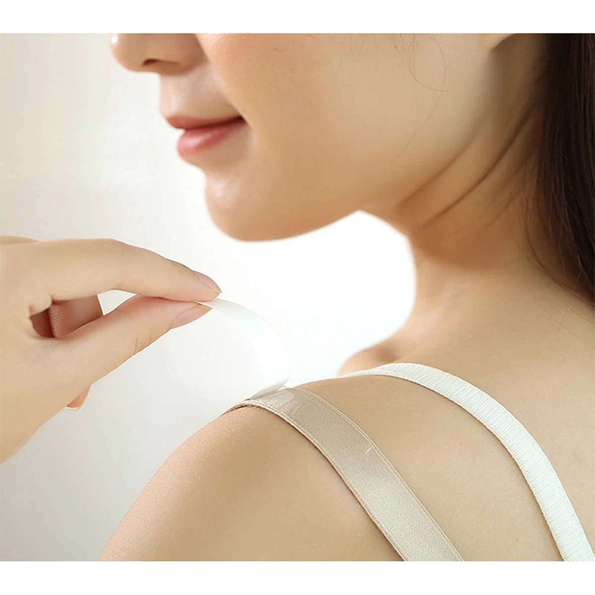 

72pcs Clear Fabric Anti-slip Clothes Sticker Double Sided Clothing Tape Removable Bra Tape Women White Garment Adhesive