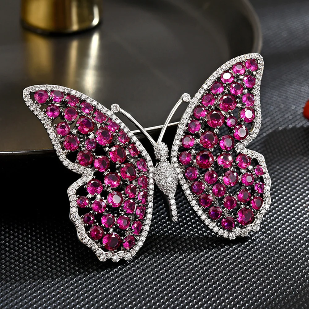 Luxury Heavy Industry Bright Purple Diamond Butterfly Brooch Ladies Temperament Metal Pin Elegant Party Dress Accessories Gifts