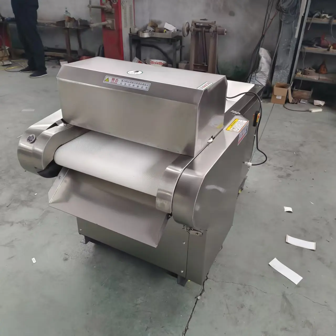 Automatic commercial fruit piercing machine, dry fruit processing line equipment, candy processing machinery