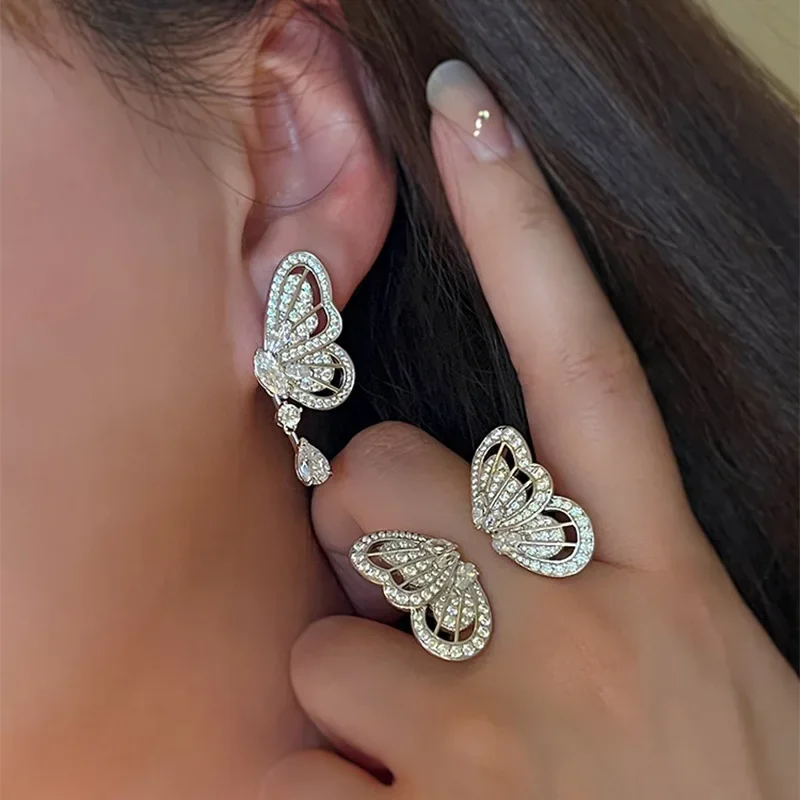 Pendientes de mariposa exquisitos de plata de ley S925 de lujo con joyería exagerada de diamantes de alto carbono