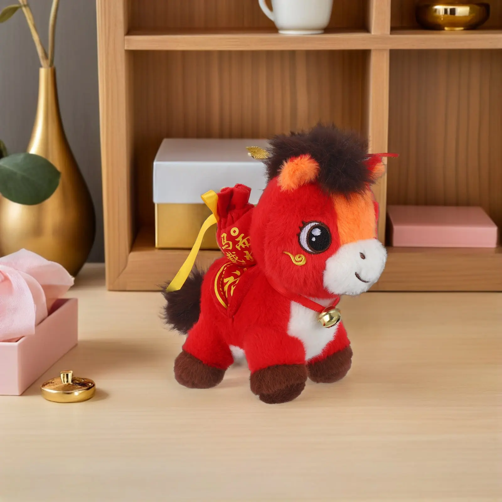 

Плюшевая игрушка-лошадь к Китайскому Новому году: Яркий декор по лунному календарю, талисман удачи, денежный мешочек, сувенир к Весеннему фестивалю, украшение для стола